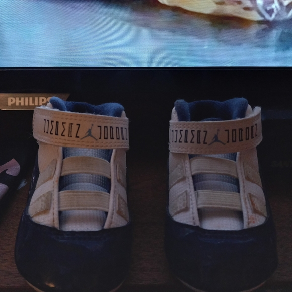 Baby Jordans - Picture 2 of 4